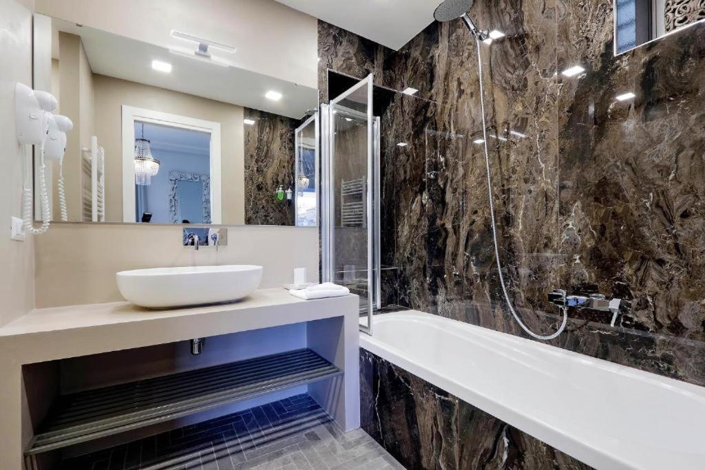 Boutique Suites Della Croce Rom Exterior foto